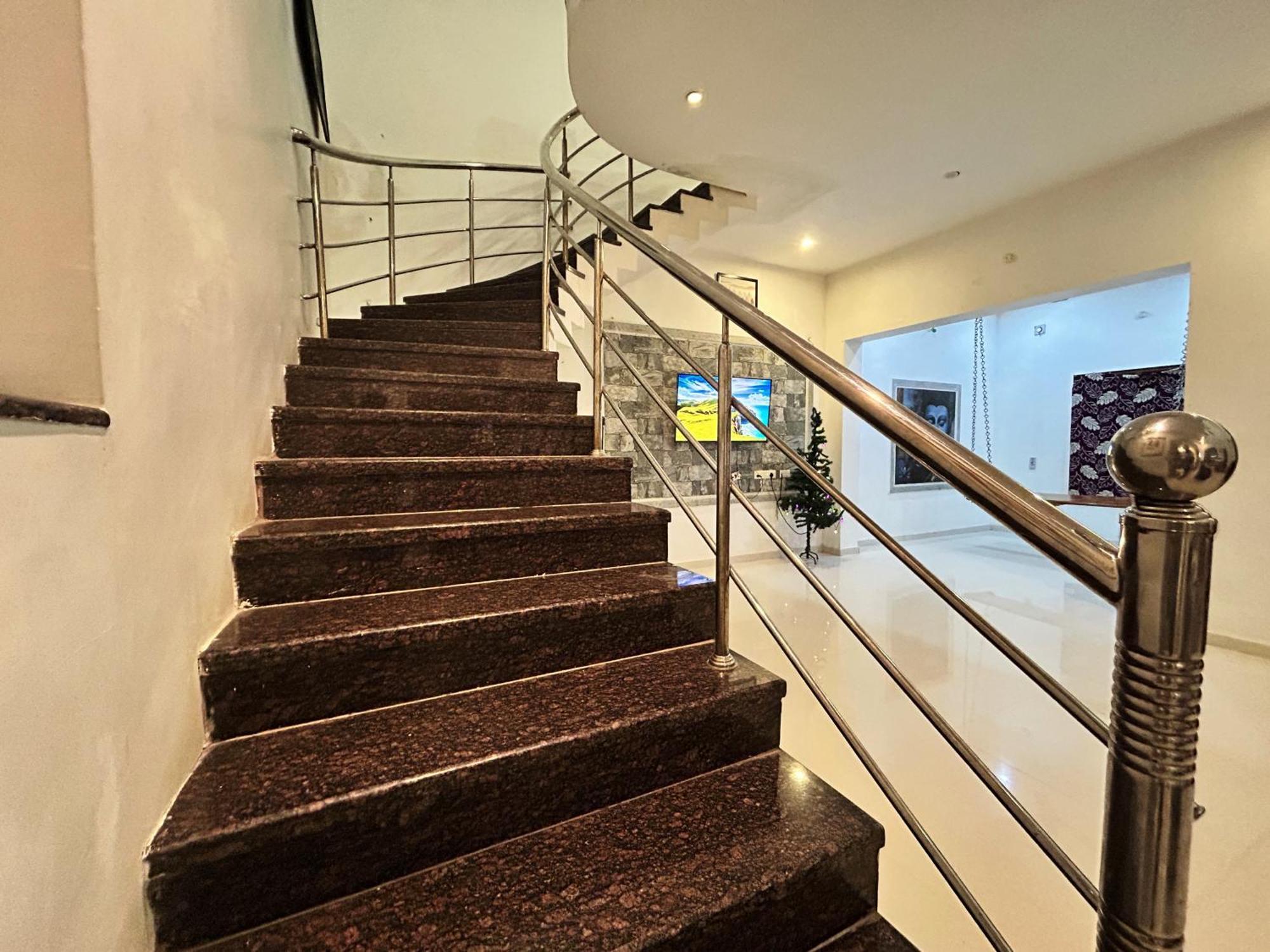 La Bay Luxury Beach Bungalow Пондичери Екстериор снимка