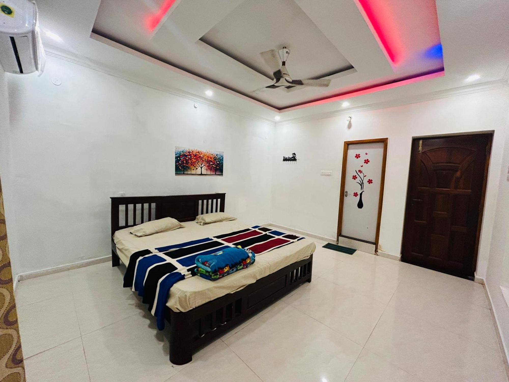 La Bay Luxury Beach Bungalow Пондичери Екстериор снимка